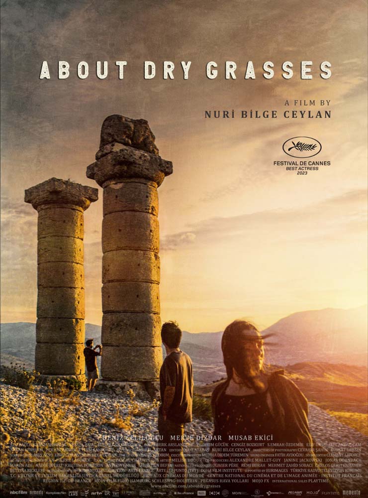 Regisseur Nuri Bilge Ceyland lief mit "About Dry Grasses" 2023 in Cannes im offiziellen Wettbewerb. Für Hauptdarstellerin Merve Dizdar gab es die Goldene Palme als beste Darstellerin. | MOIN Filmförderung